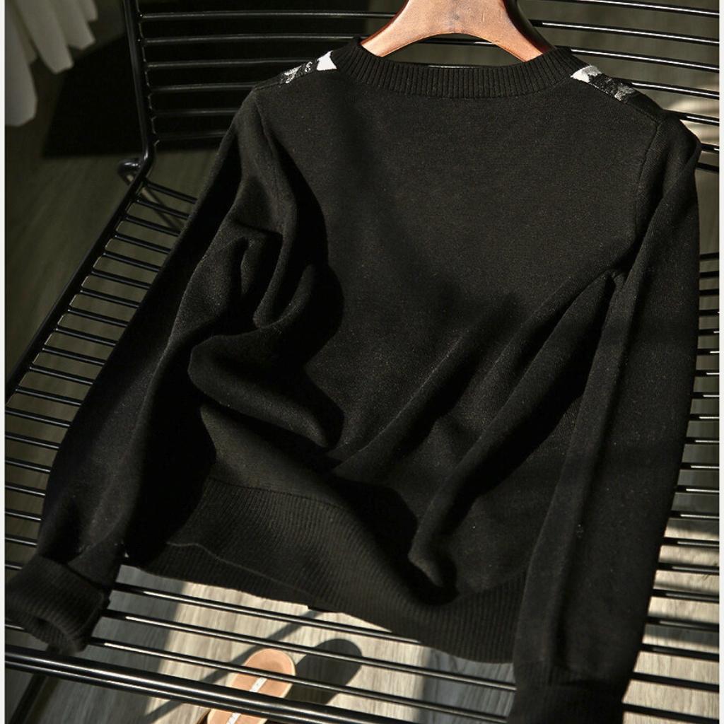 Elegant Lace-Trimmed Knit Cardigan